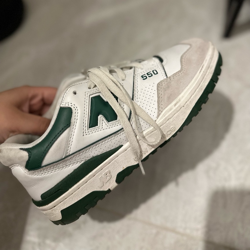 New Balance 550 white/green size men US 7.5/ women US 9
